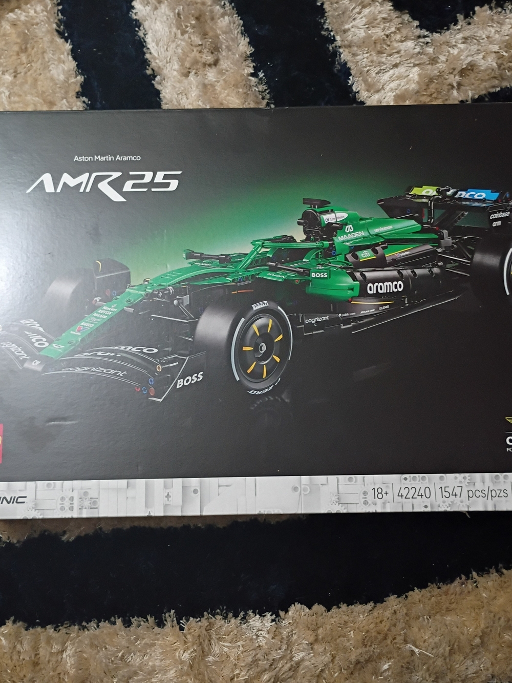 Lego Technic Aston Martin Aramco AMR25 42240